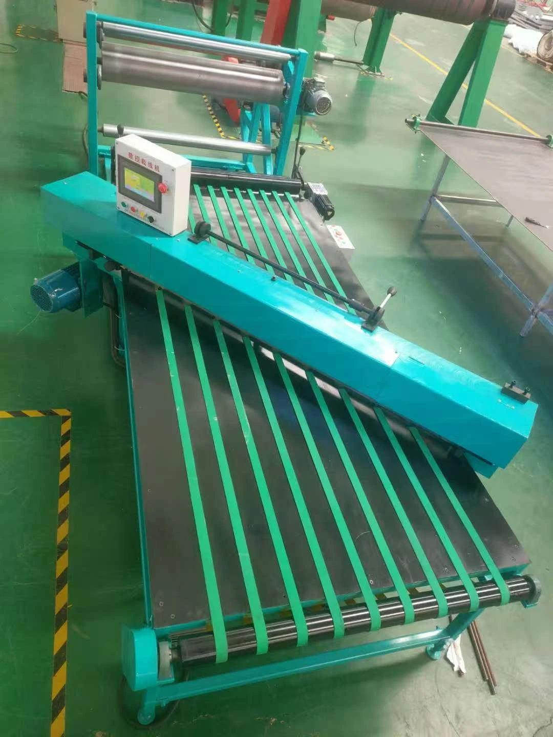 橡胶接头裁断布.jpg 橡胶接头裁断布.jpg